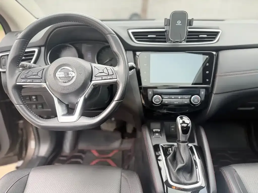 Nissan Qashqai — фото 2