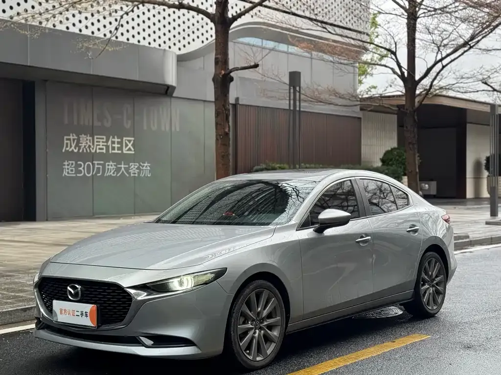 Mazda 3 Axela — фото 1