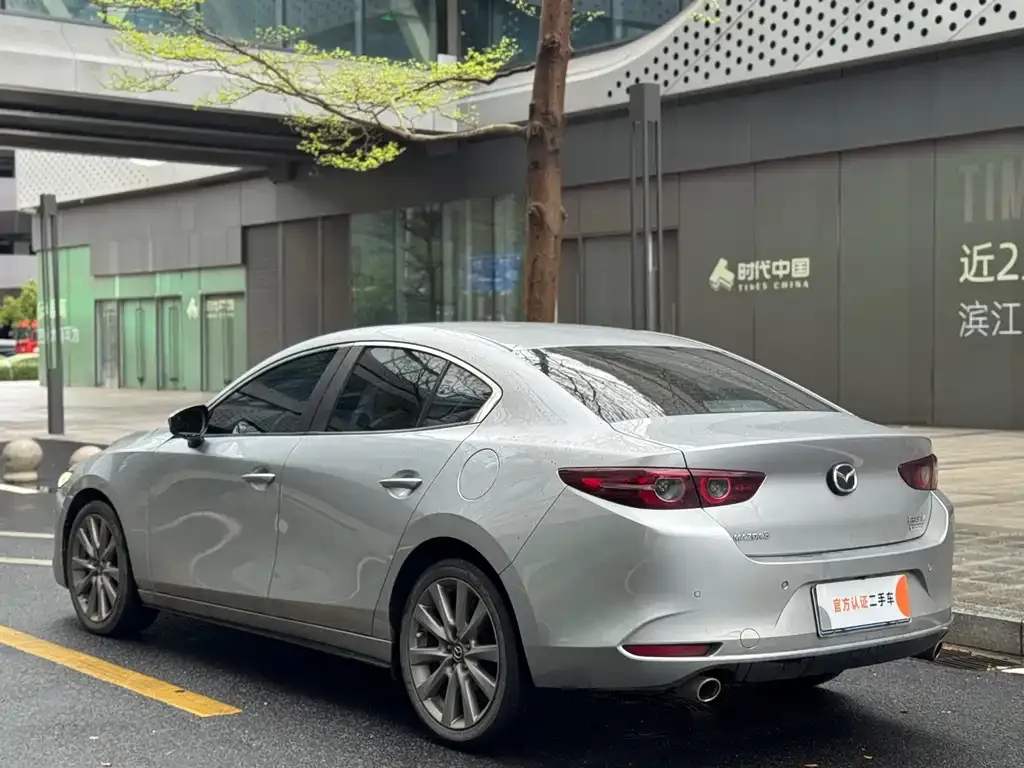 Mazda 3 Axela — фото 2