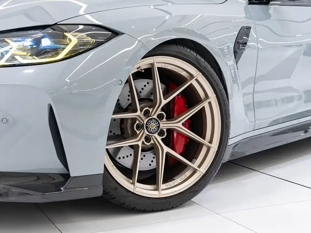 BMW M4 — фото 10