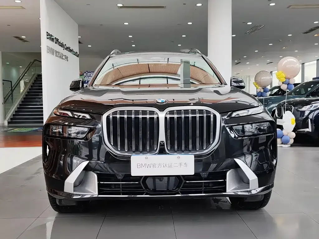 BMW X7 — фото 2
