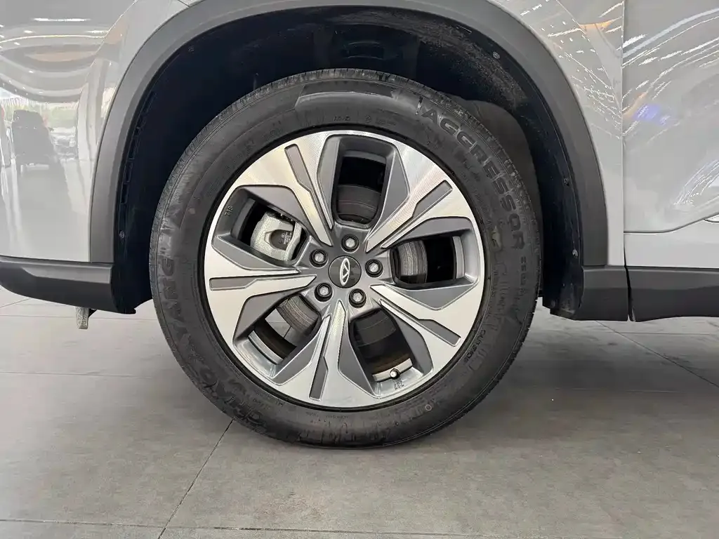 Chery Tiggo 8 PRO NEV — фото 3