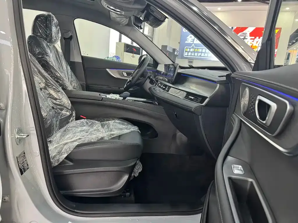 Chery Tiggo 8 PRO NEV — фото 4