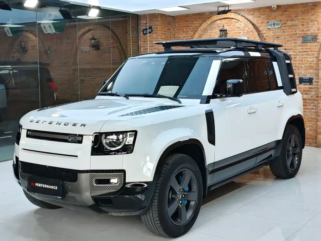 Land Rover Defender — фото 1