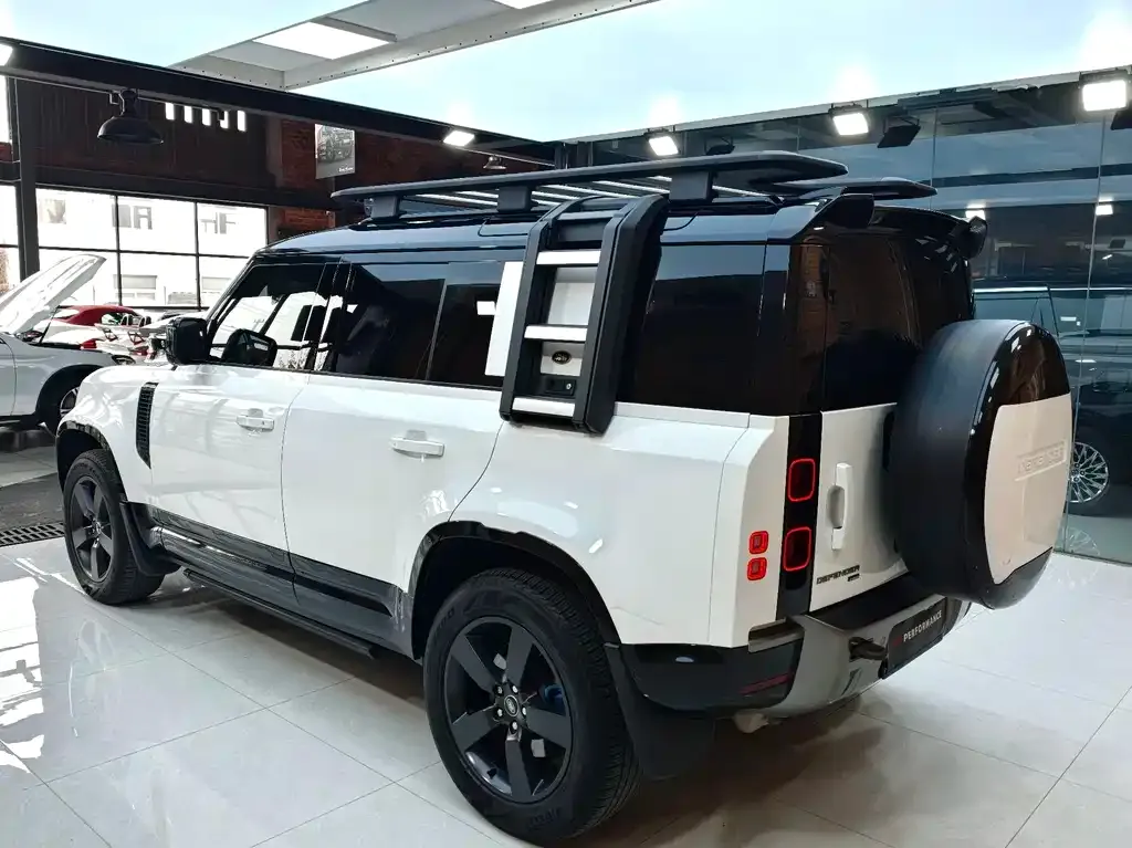 Land Rover Defender — фото 6
