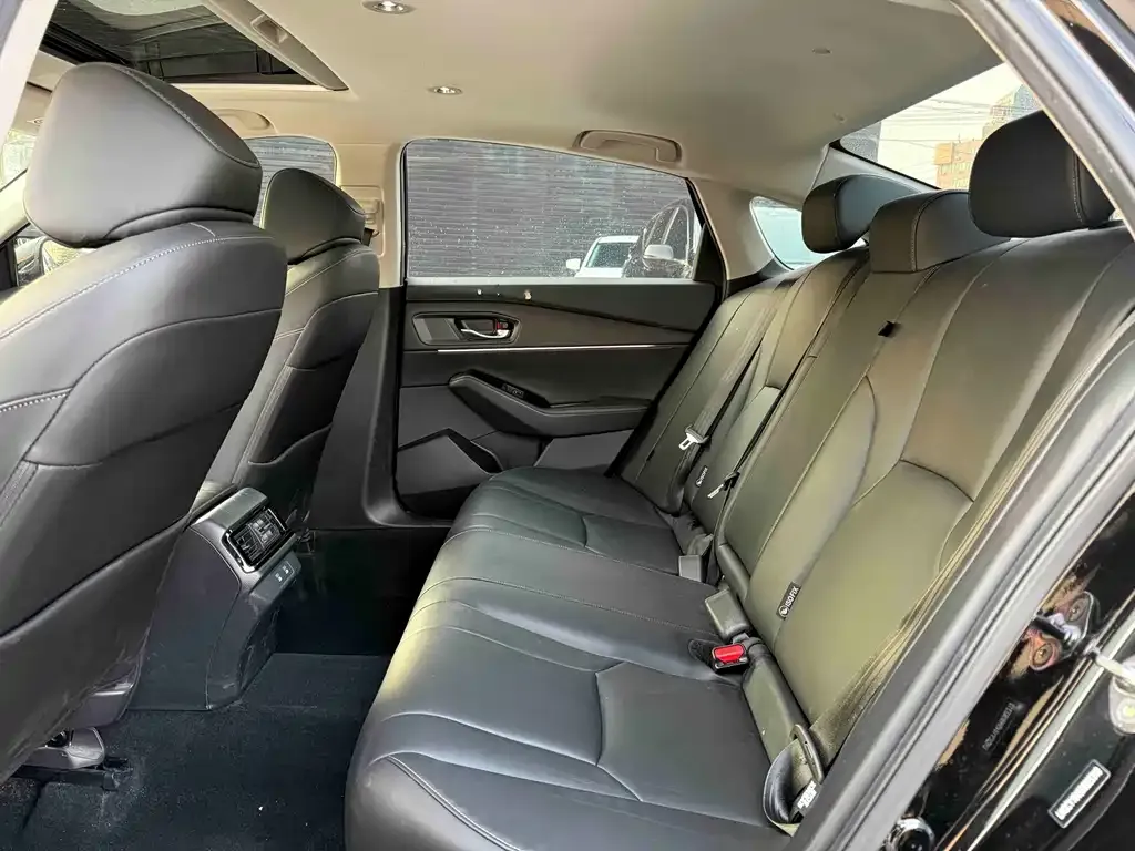 Honda Accord — фото 3