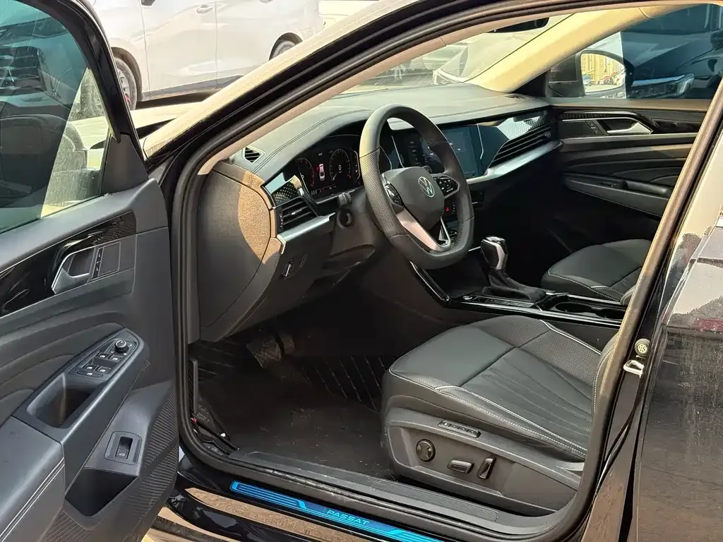 Volkswagen Passat — фото 8