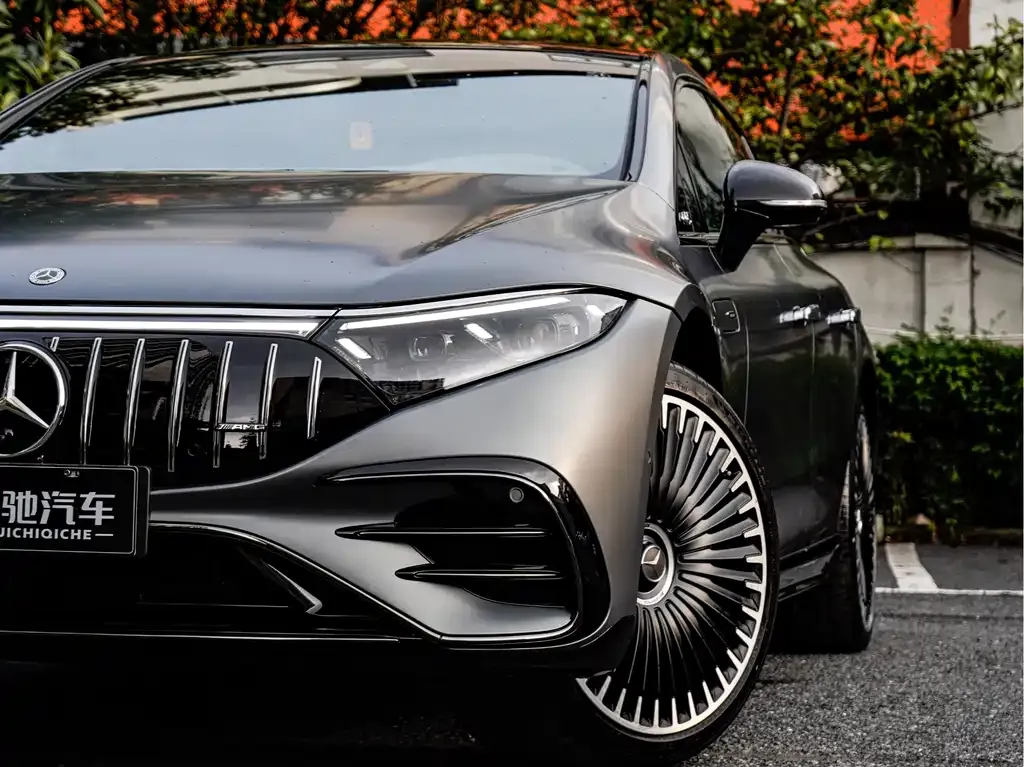 Mercedes-Benz EQS AMG — фото 8