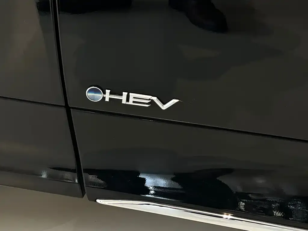 Toyota Vellfire — фото 2
