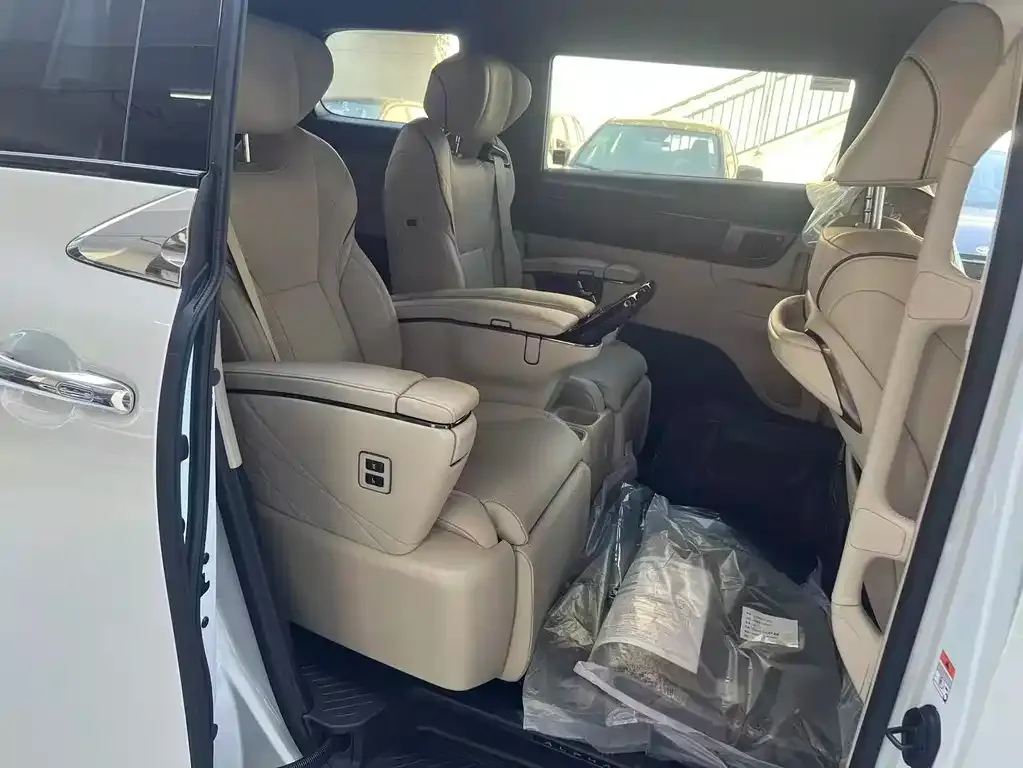 Toyota Alphard — фото 6