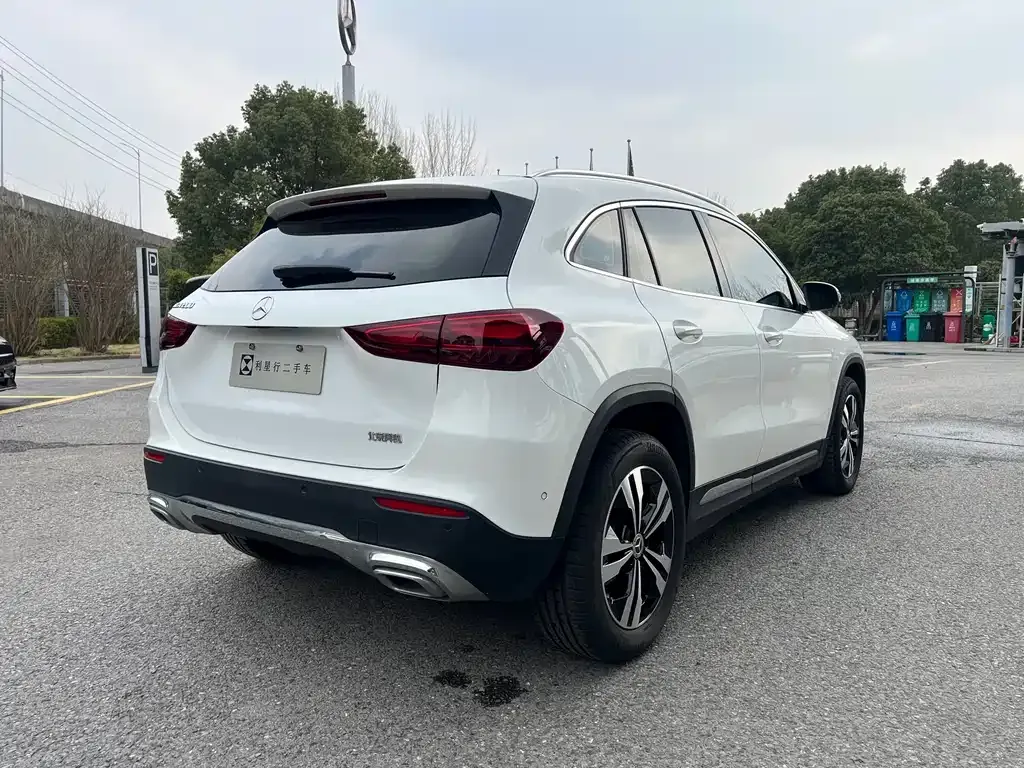Mercedes-Benz GLA — фото 10