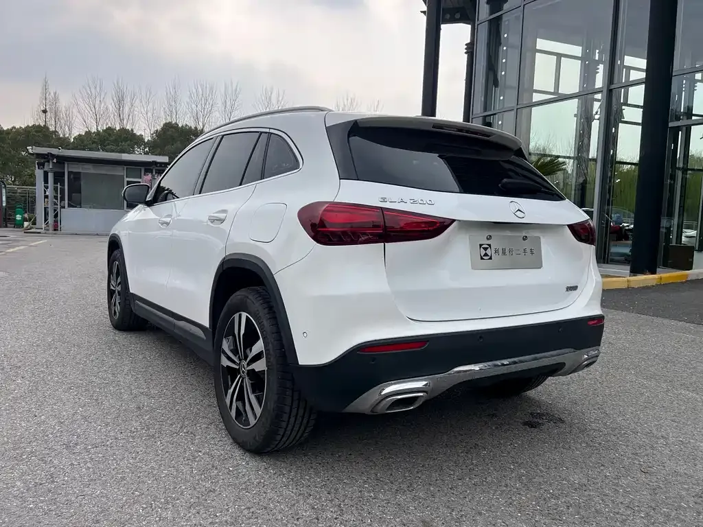 Mercedes-Benz GLA — фото 8