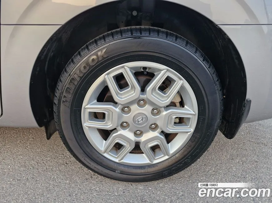 Hyundai Staria — фото 4