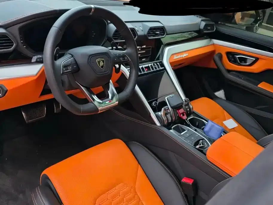 Lamborghini Urus — фото 3