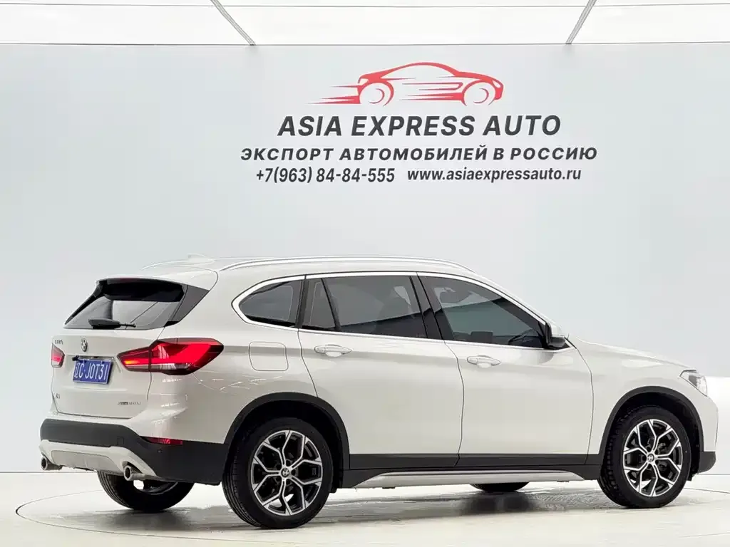 BMW X1 — фото 8