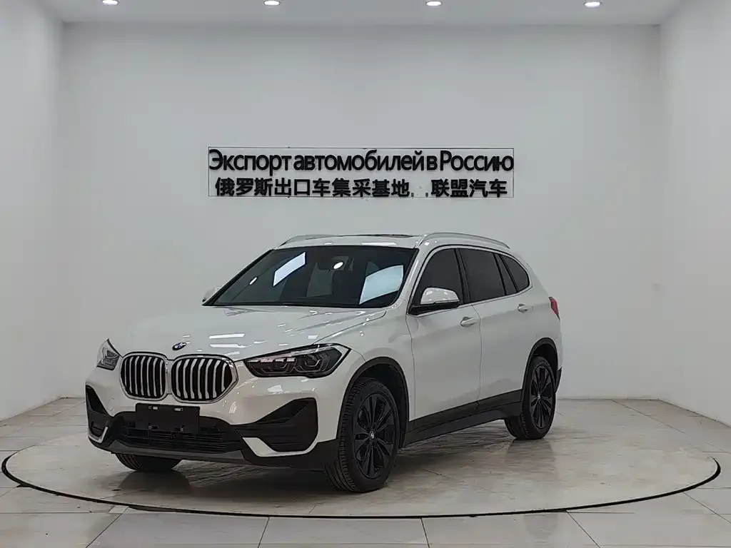 BMW X1 — фото 1
