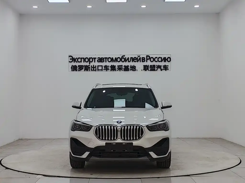 BMW X1 — фото 7