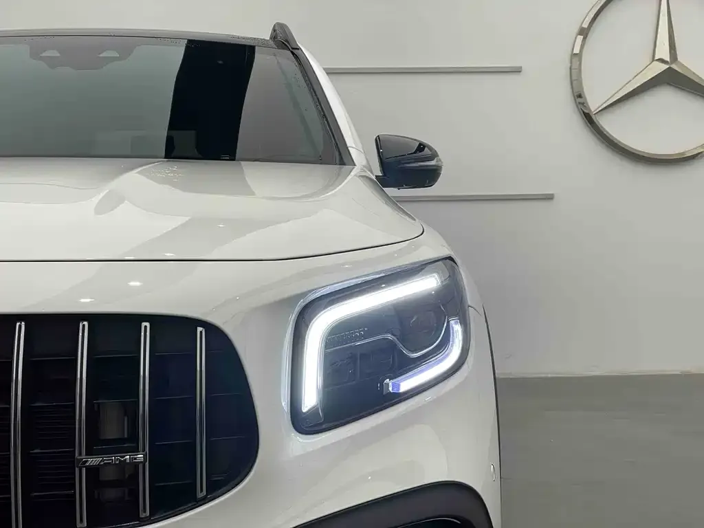Mercedes-Benz GLB AMG — фото 3