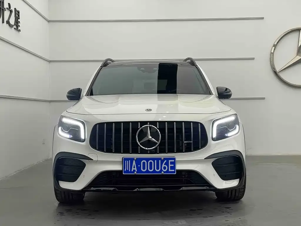 Mercedes-Benz GLB AMG — фото 8