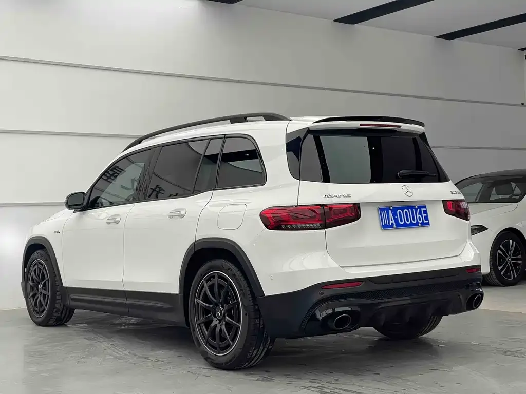 Mercedes-Benz GLB AMG — фото 2