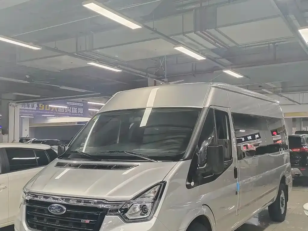 Ford Transit Custom — фото 10