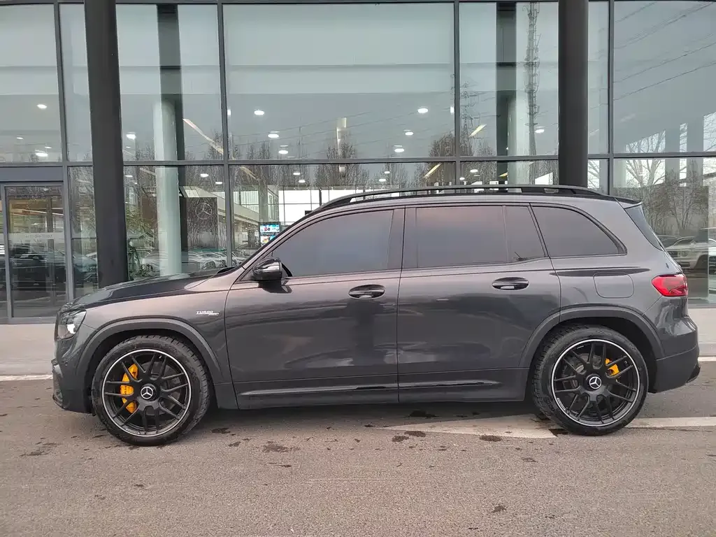 Mercedes-Benz GLB AMG — фото 3