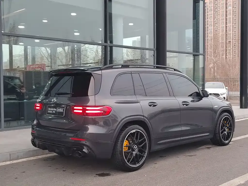 Mercedes-Benz GLB AMG — фото 10