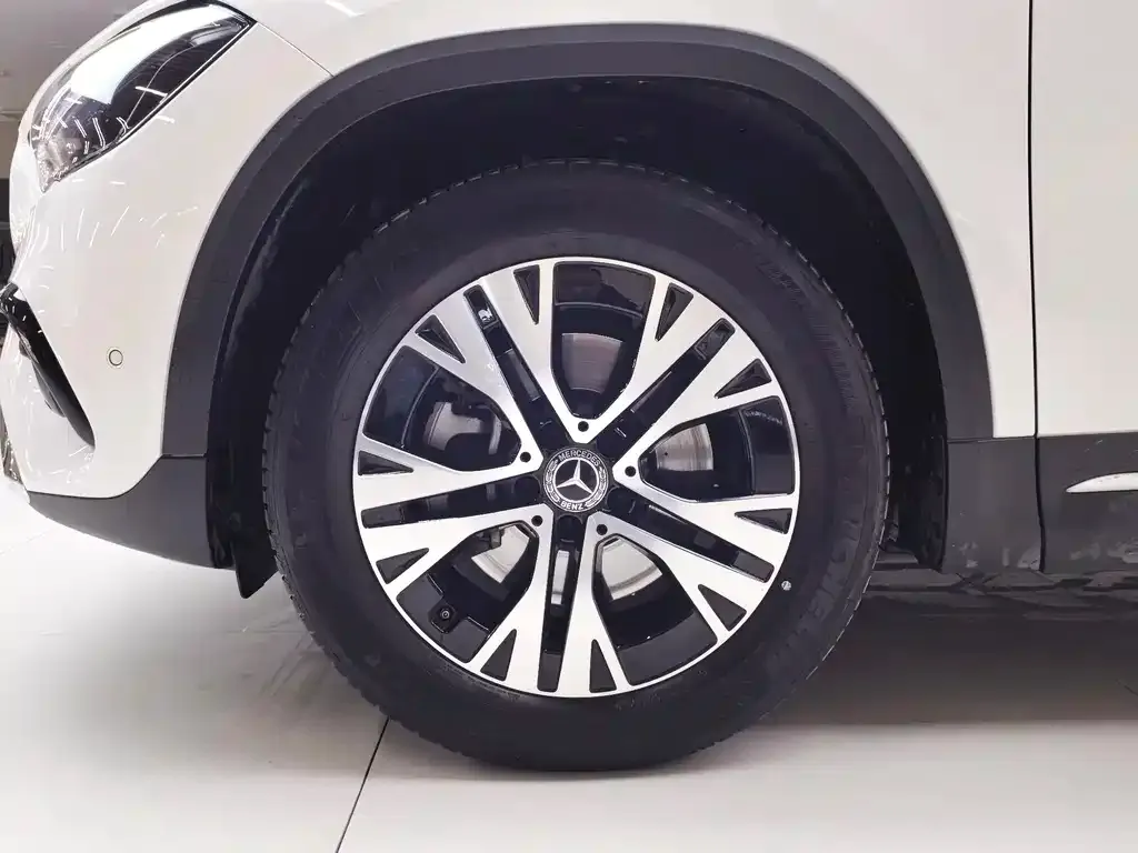 Mercedes-Benz GLA — фото 2