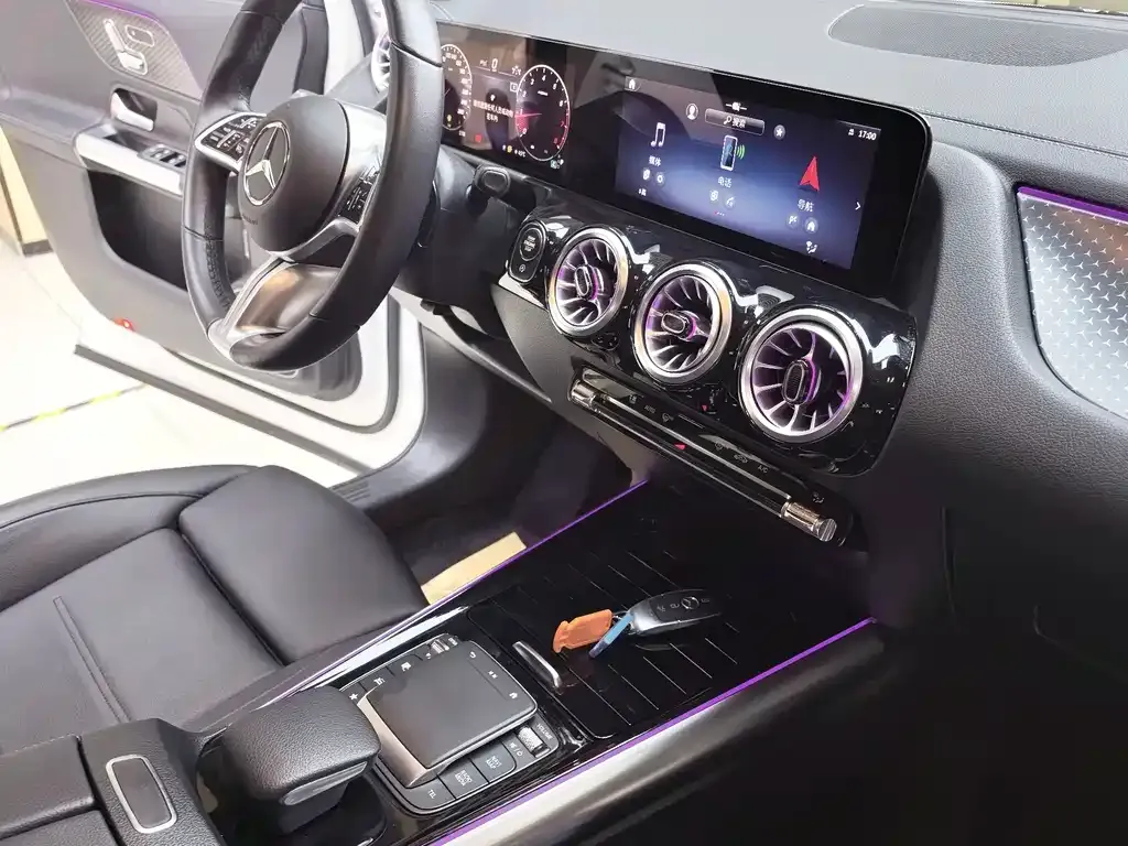 Mercedes-Benz GLA — фото 8