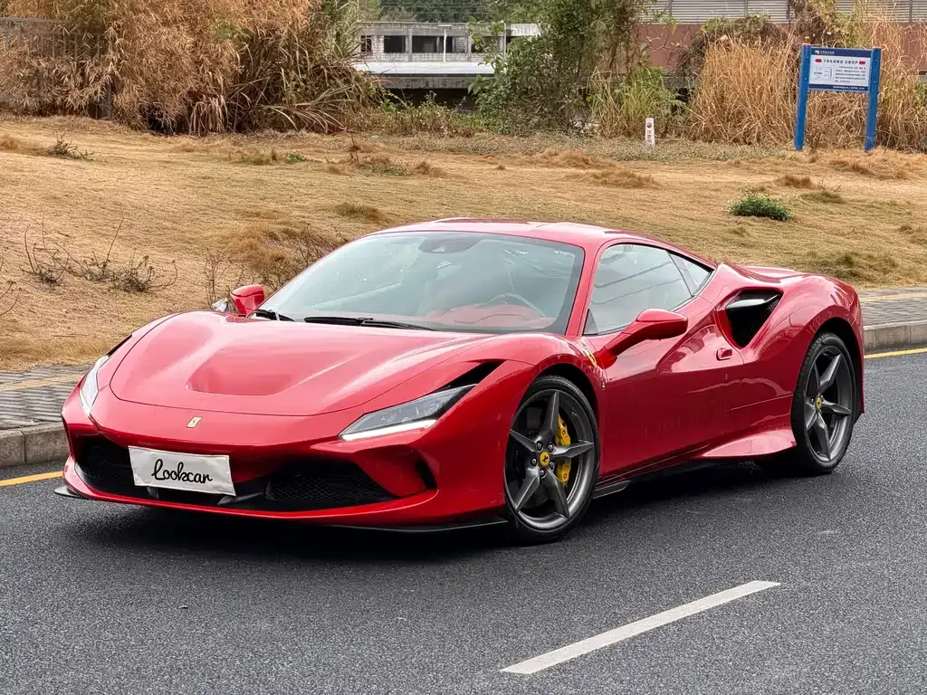 Ferrari F8 — фото 1