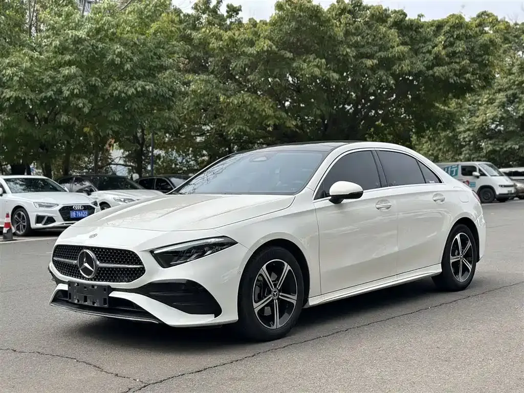 Mercedes-Benz A-Class — фото 1