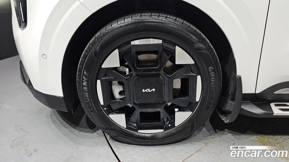 Kia Carnival — фото 10