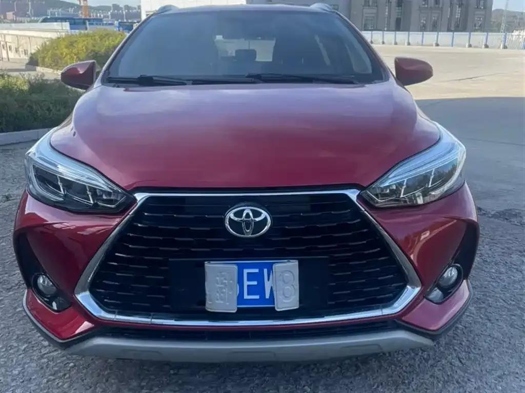 Toyota Yaris L — фото 3