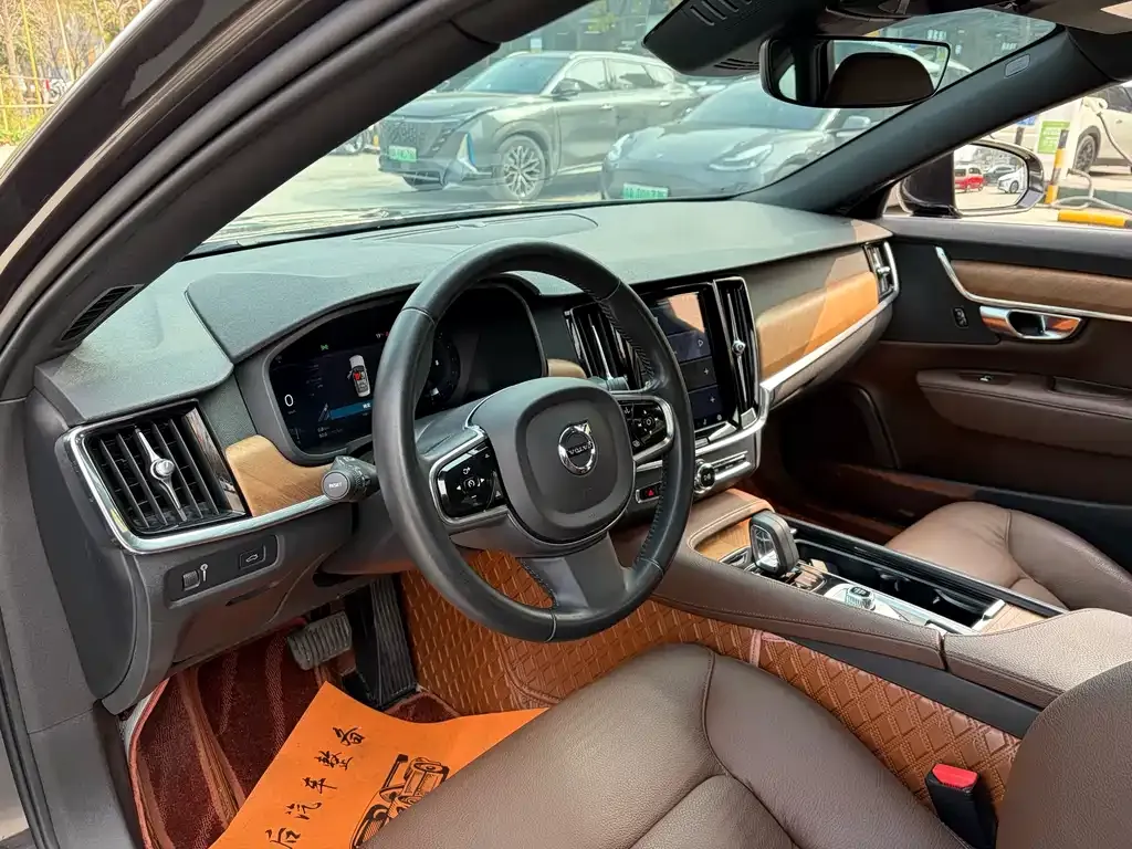 Volvo S90 — фото 2