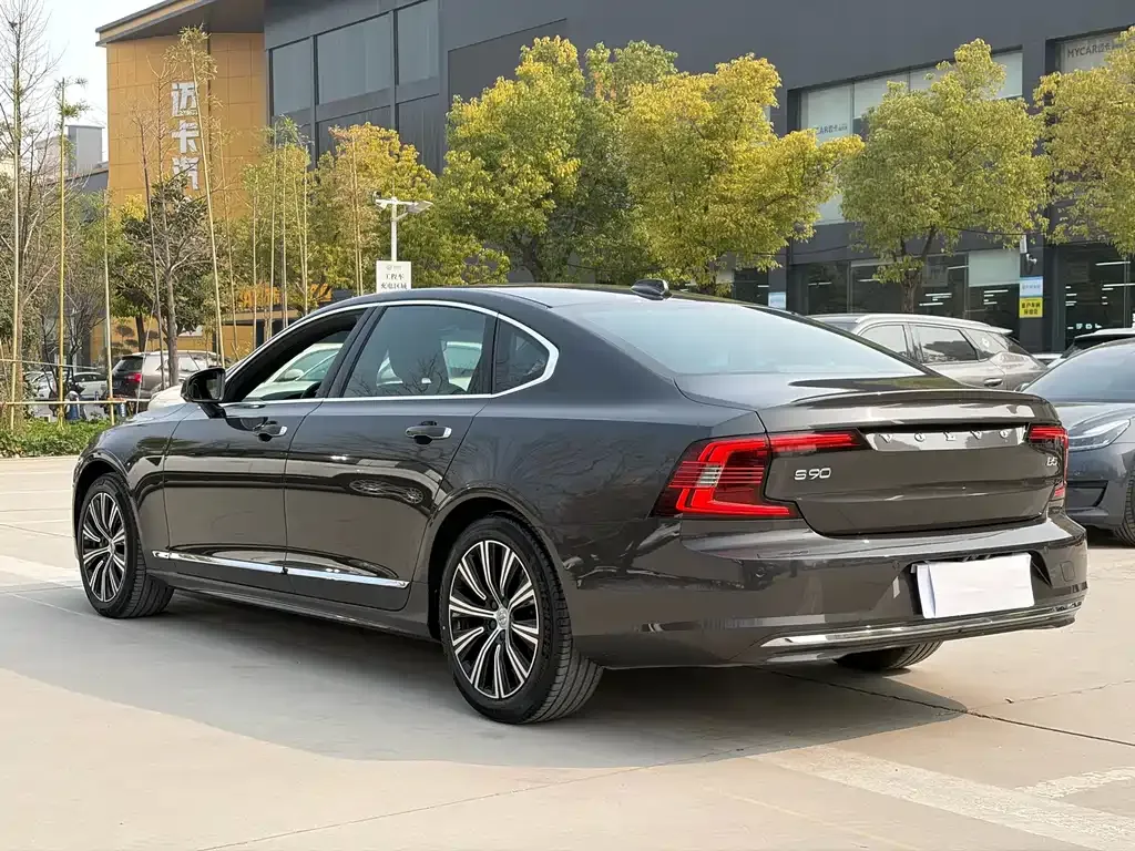 Volvo S90 — фото 7