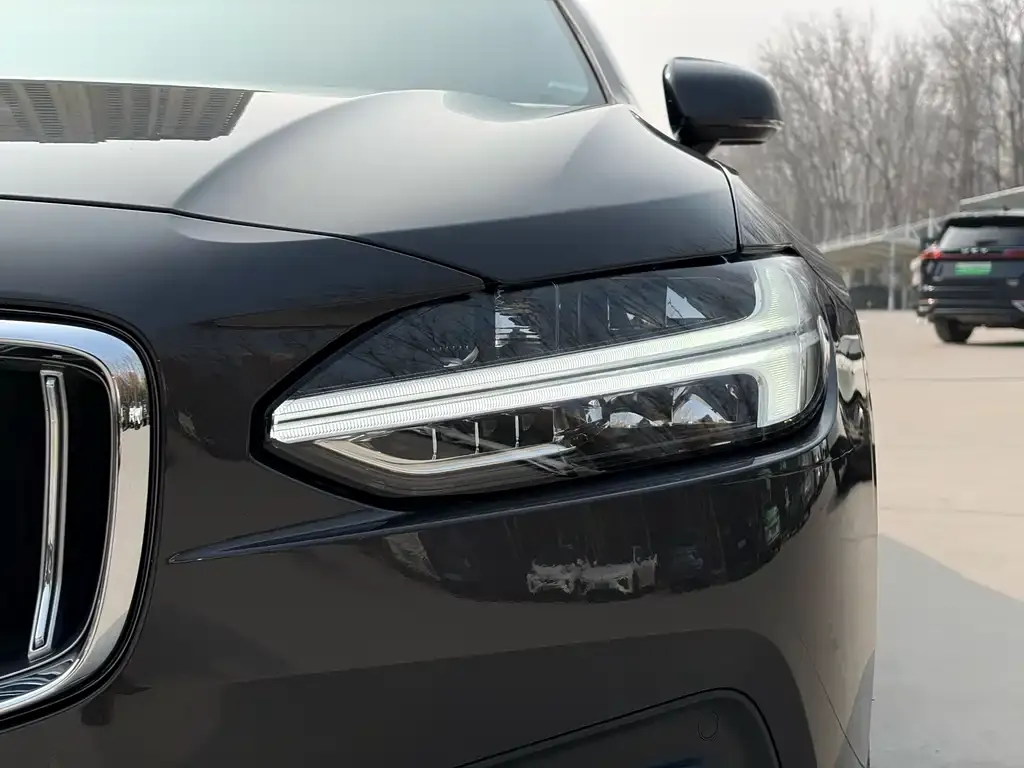 Volvo S90 — фото 4