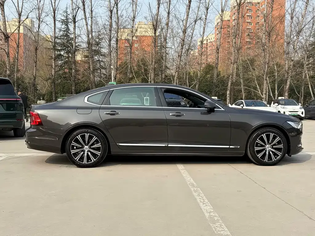 Volvo S90 — фото 8