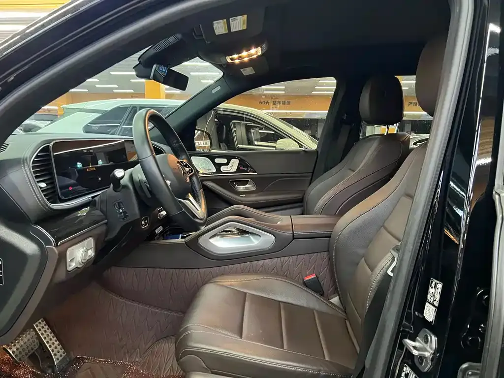 Mercedes-Benz GLS — фото 2