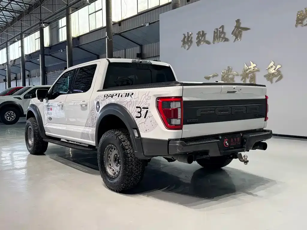 Ford F-150 Raptor — фото 10
