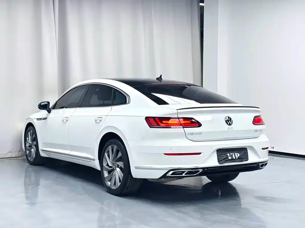 Volkswagen CC — фото 2