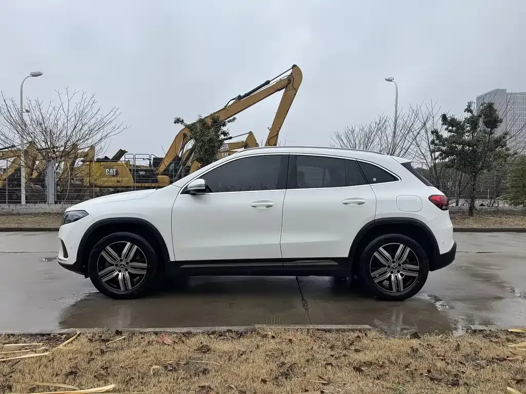 Mercedes-Benz EQA — фото 10