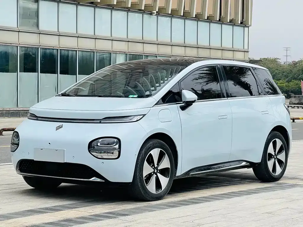 Baojun Yunduo — фото 1