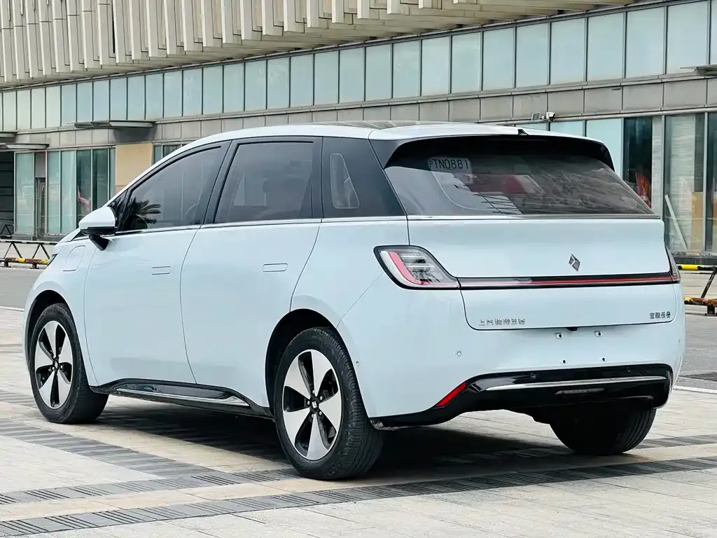 Baojun Yunduo — фото 4