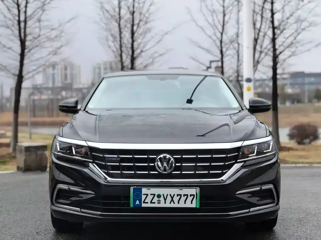 Volkswagen Passat New Energy — фото 9