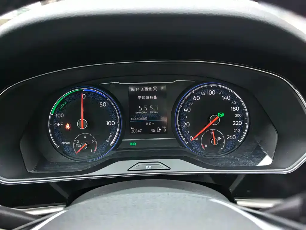 Volkswagen Passat New Energy — фото 2