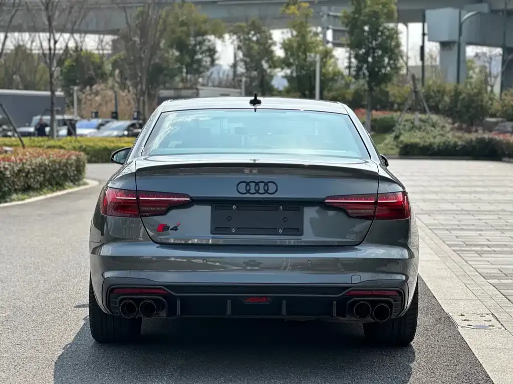 Audi S4 — фото 6