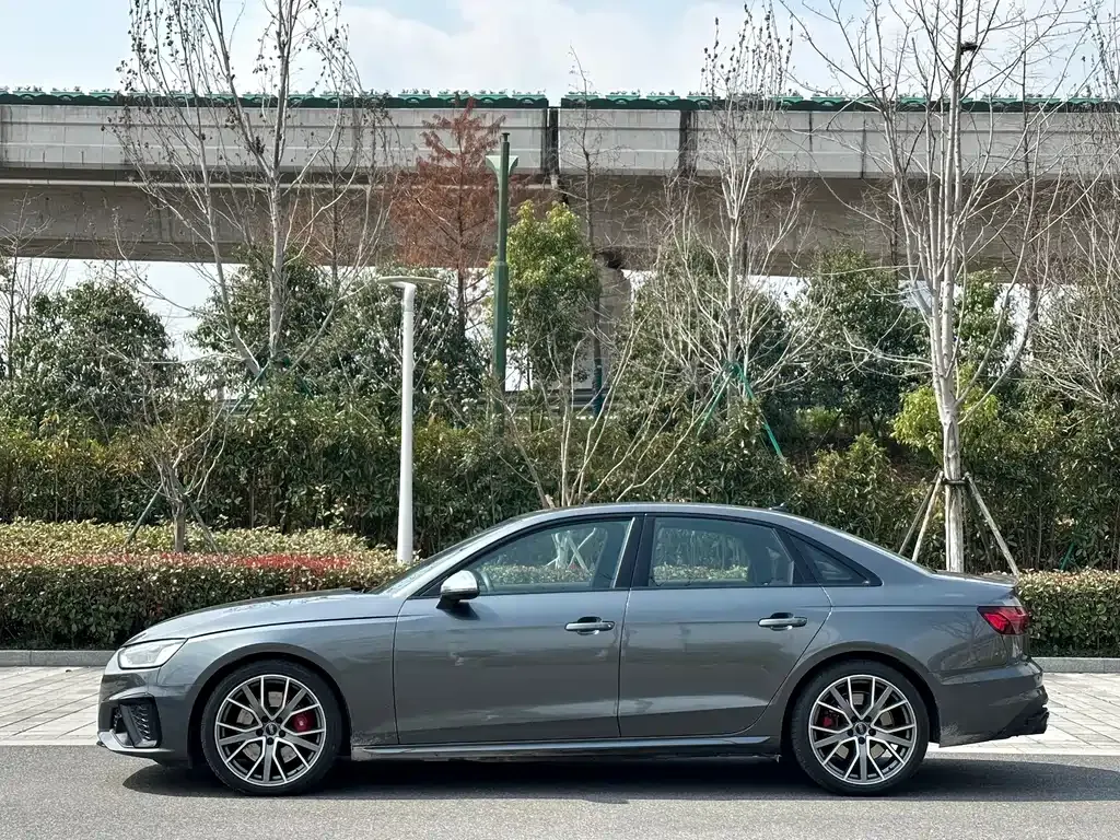 Audi S4 — фото 10