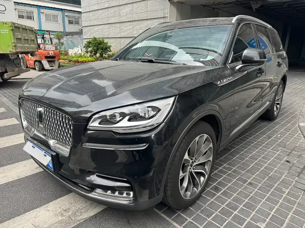 Lincoln Aviator — фото 1