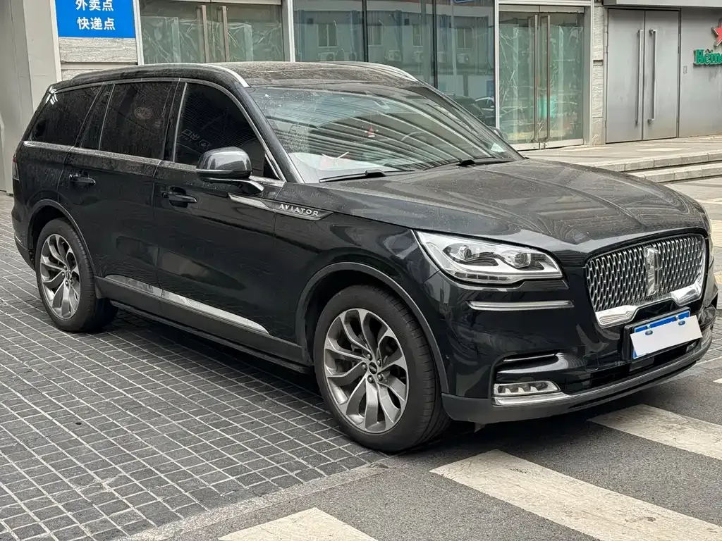Lincoln Aviator — фото 10