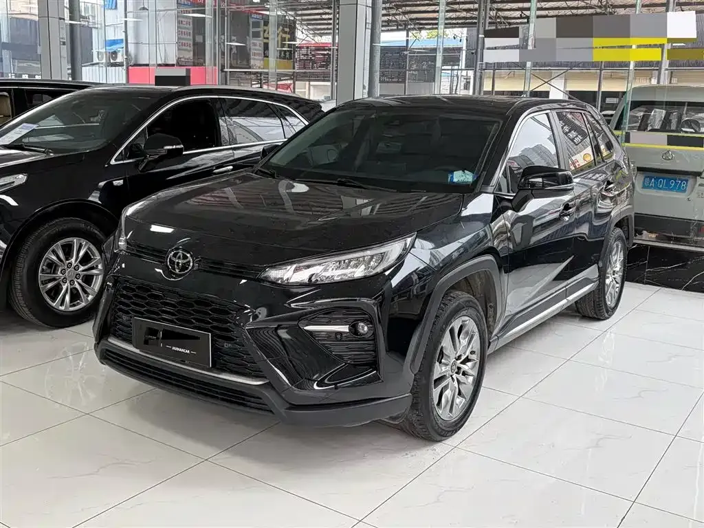 Toyota Wildlander — фото 1